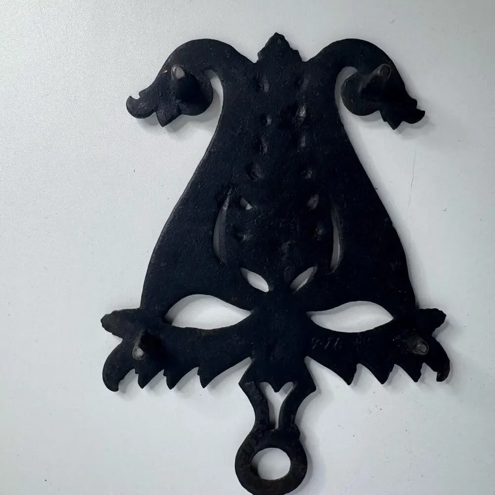 Vtg Virginia Metal Crafters Cast Iron Trivet Doodlers Dream Matte Black